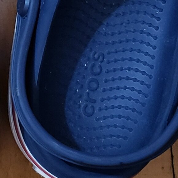 EUC Unisex Crocs - Picture 8 of 8